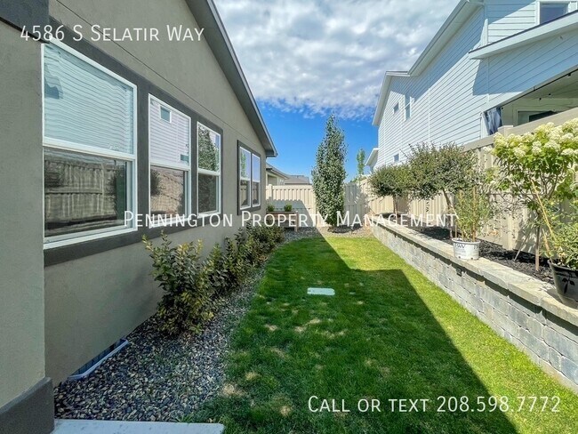 Building Photo - 4586 S Selatir Way