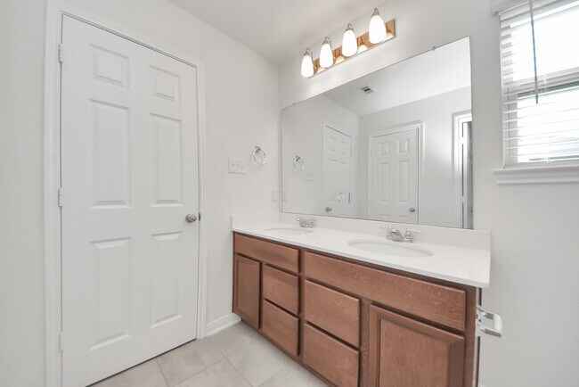 Building Photo - 17322 Texas Willow Dr