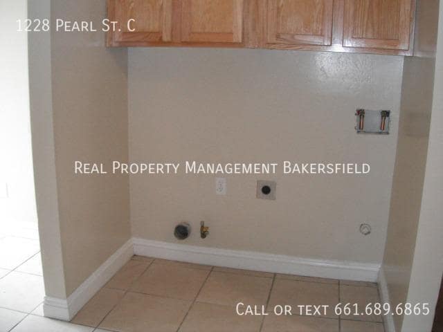 Building Photo - 1228 Pearl St