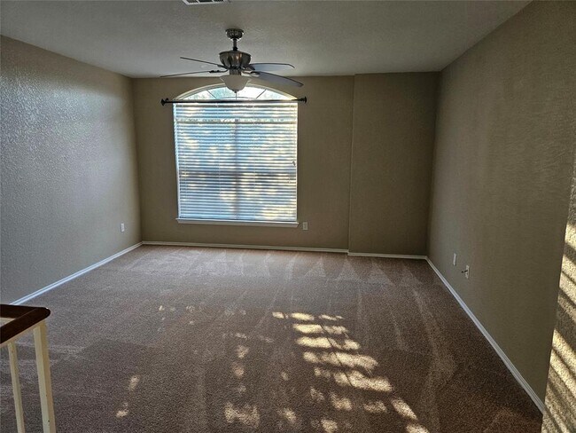 Building Photo - 11109 Persimmon Gap Dr