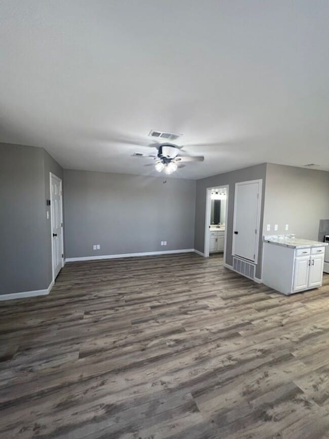 Building Photo - Recently remodeled 1/1 in the country. Horse stall available.