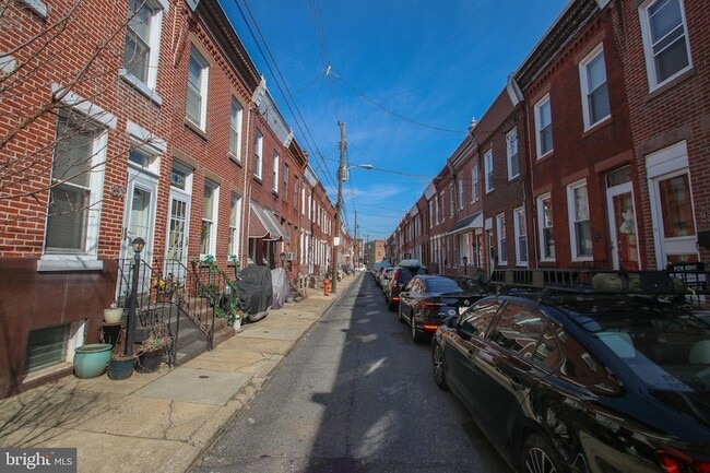 Building Photo - 832 Mercer St