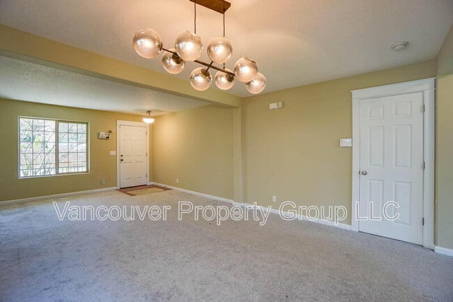 Building Photo - 2217 NE 94th Ct