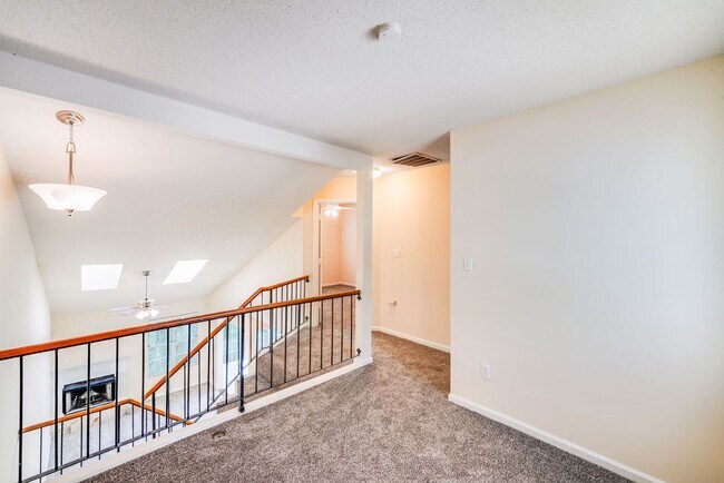 Building Photo - 9024 St Thomas Ln