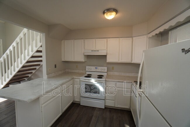 Building Photo - 982 S Pitkin Ct