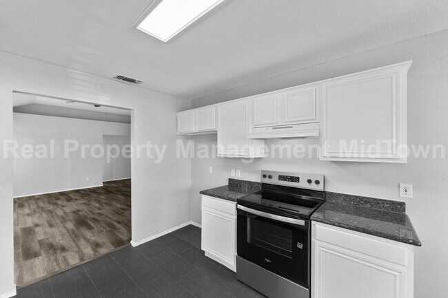Building Photo - 6100 Wall St