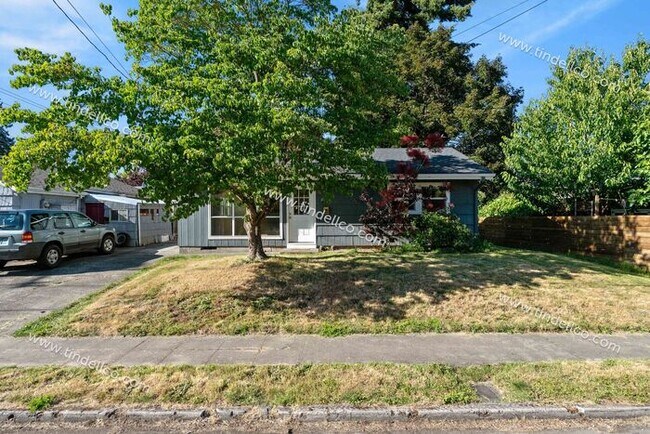 Building Photo - Charming 2-Bedroom Home with Fenced Yard in St. Johns - Pets Welcome!