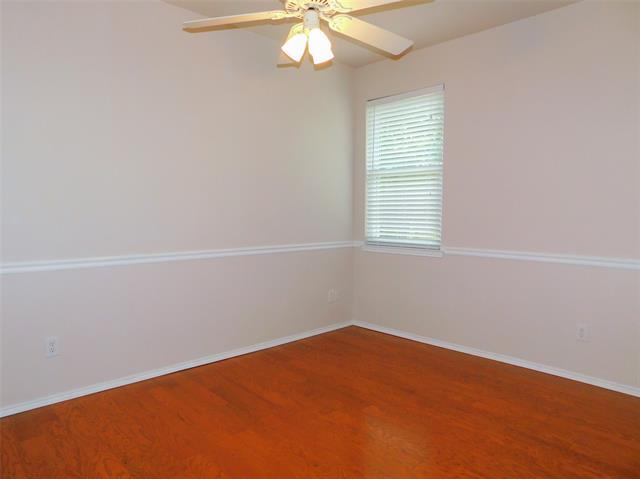 Building Photo - 7917 Seven Oaks Ln