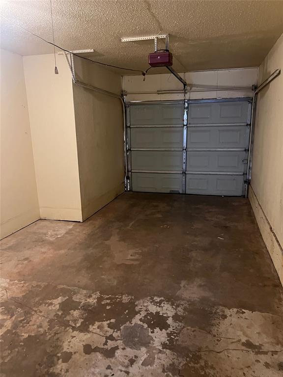 Building Photo - 2812 N Peniel Ave