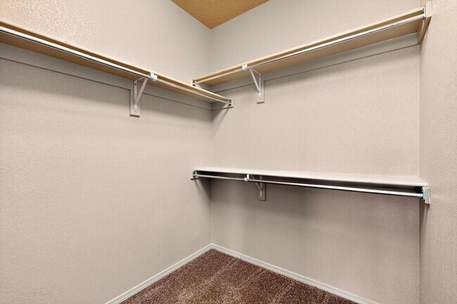 Building Photo - SE Rio Rancho 3 Bedroom  2 bath  2 car garage