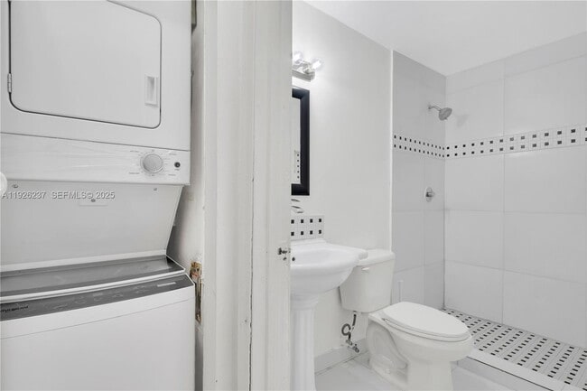 Building Photo - 963 SW 6th St