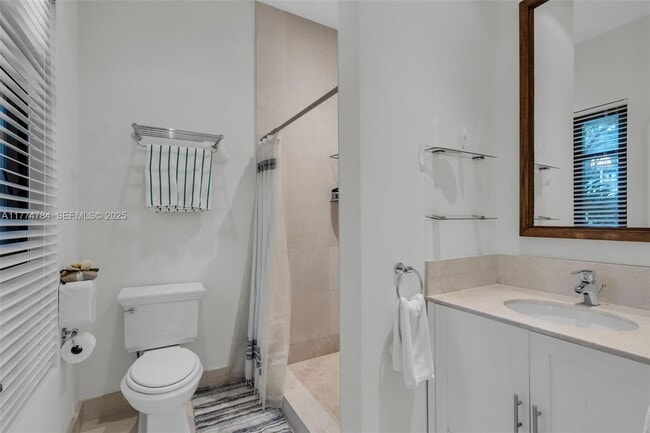 Building Photo - 9 Harbor Point