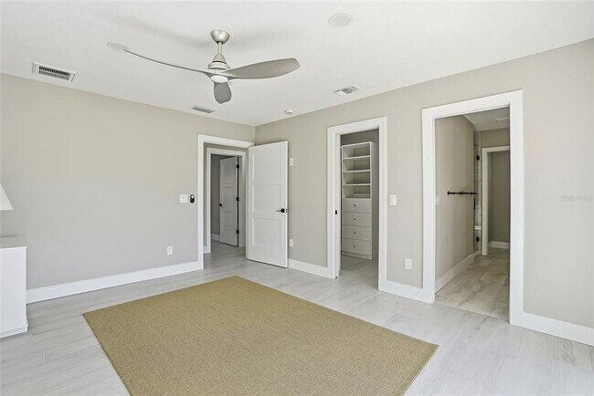 Building Photo - 3918 Americana Dr