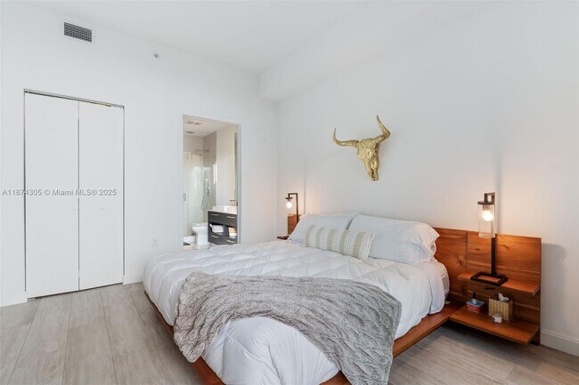 Building Photo - 45 SW 9th St