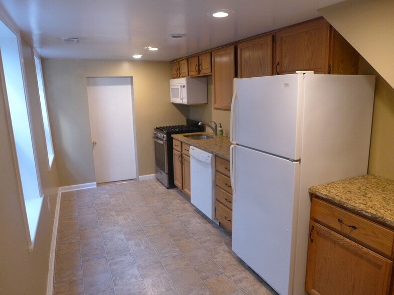 Building Photo - 512 S Wolfe St