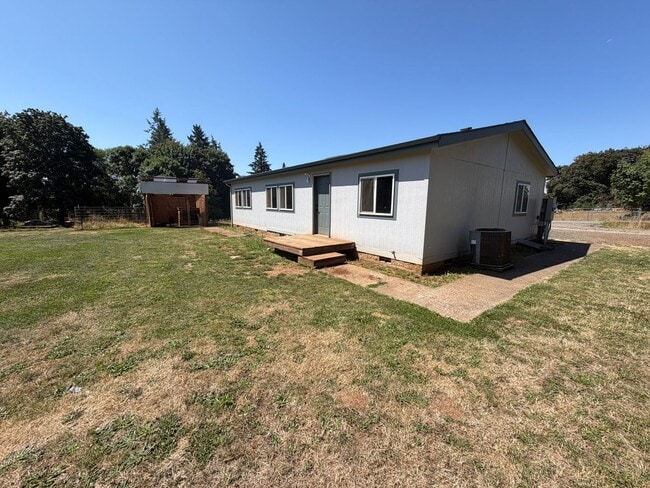 Building Photo - 2.5 Acres with Barn across from Lacomb School!