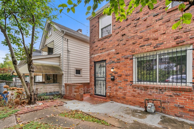 Building Photo - 5034 Ampere St