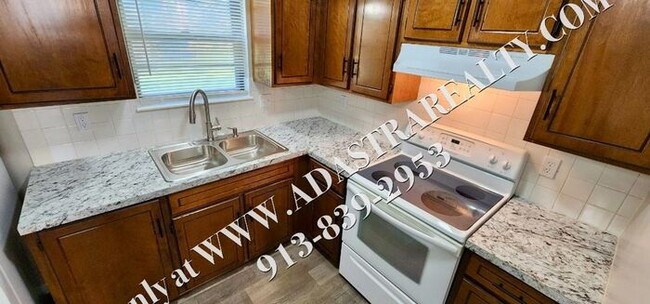 Building Photo - Nice 3 Bed 1.5 Bath Duplex in Leavenworth-Available NOW!!