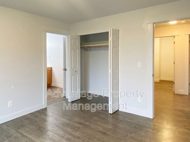 Building Photo - 1170 Linn Way
