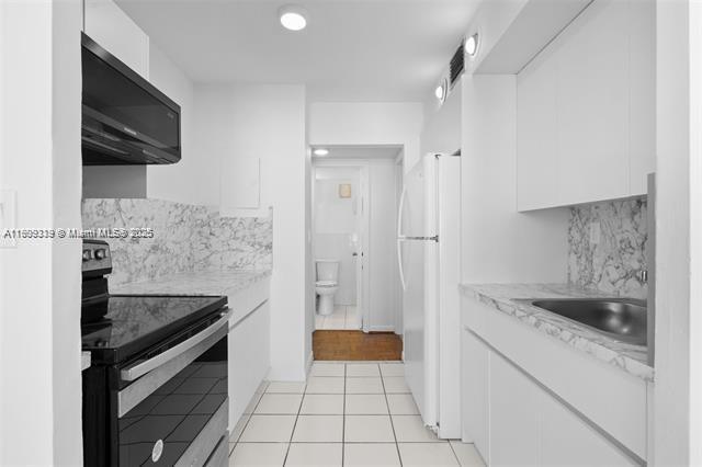 Building Photo - 250 180th Dr