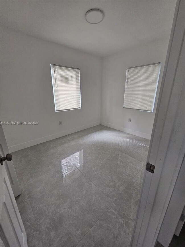 Building Photo - 2488 SW 6th Ct