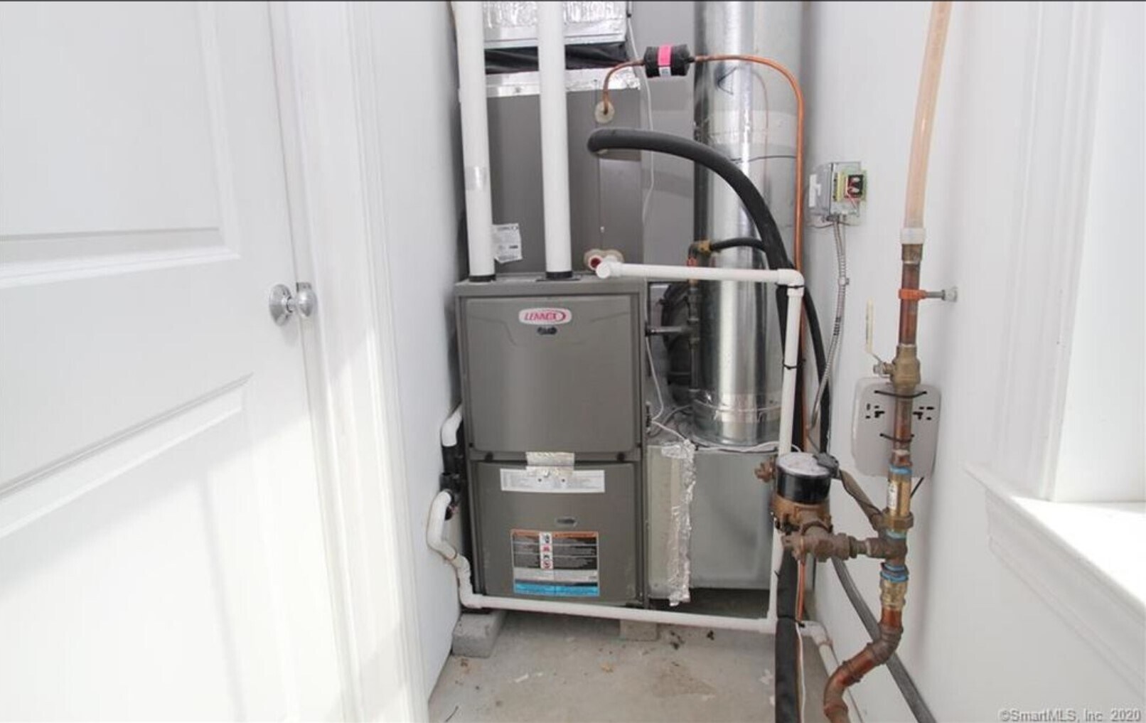 Building Photo - 1 Sherwood St