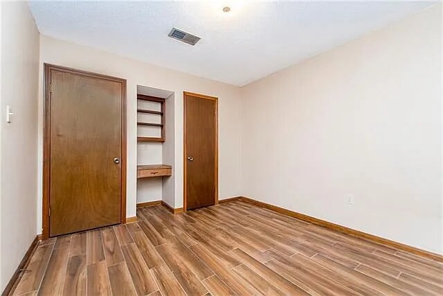 Building Photo - 217 Lovers Ln