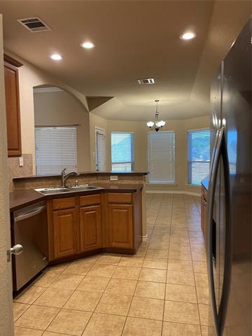 Building Photo - 139 Overland Tr