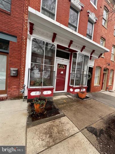 Primary Photo - 827 S Bond St