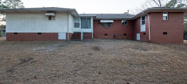 Building Photo - 3BD 2Bath