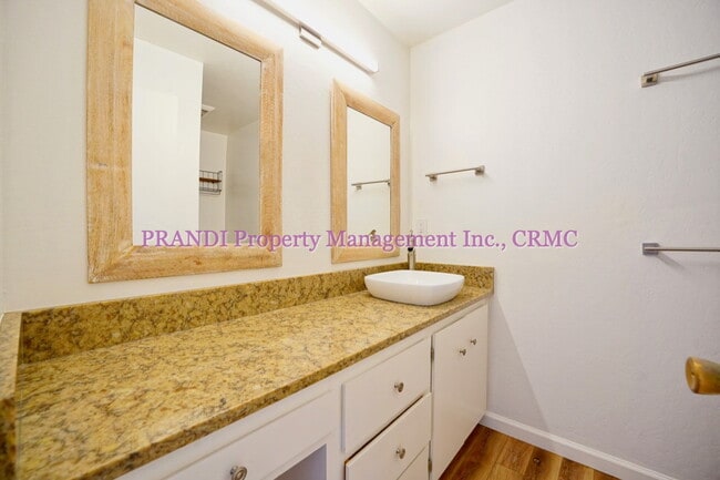 Building Photo - "Charming 1-Bed Condo Retreat in Greenbrae – Spacious 894 Sq Ft Living!"