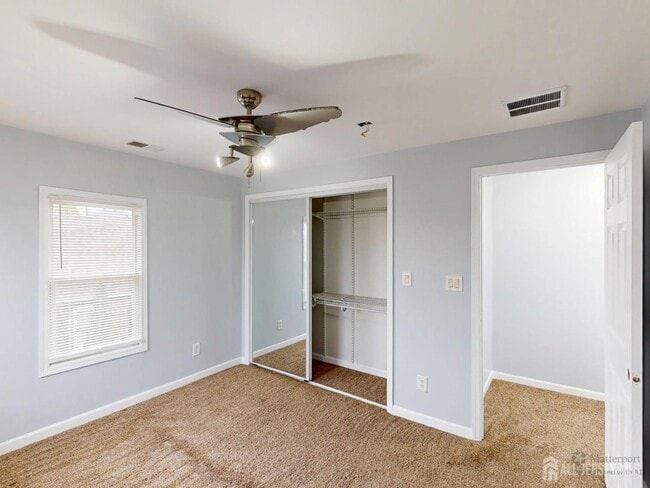 Building Photo - 13 Idlewild Ave