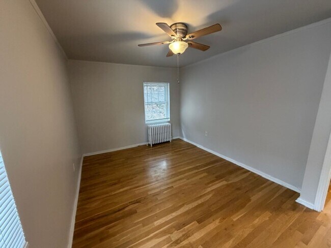 Building Photo - 3809 Beechwood Blvd