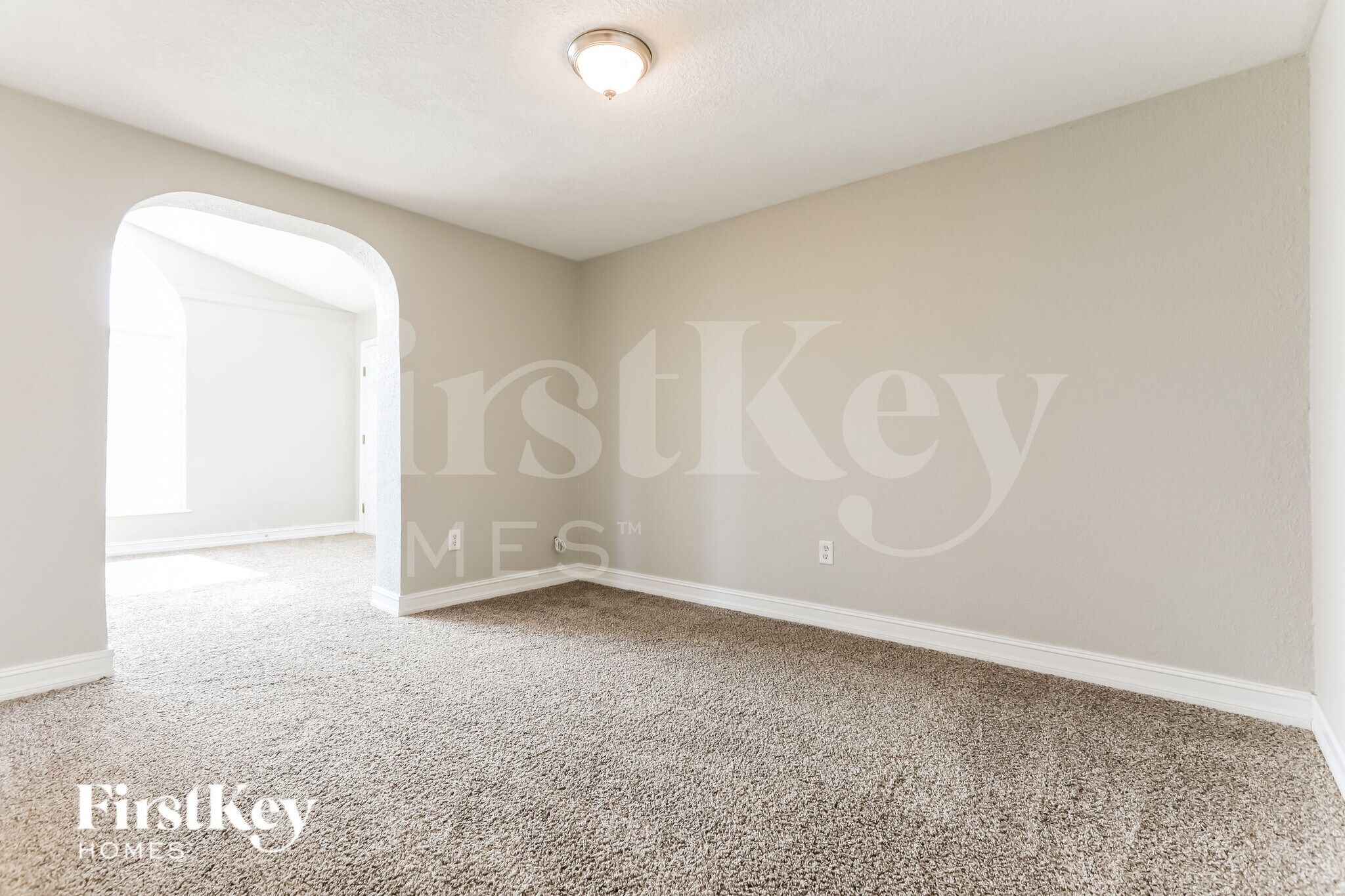 Building Photo - 19242 Edgewater Dr