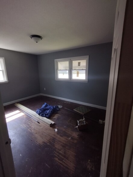 Building Photo - 1548 Charter Dr