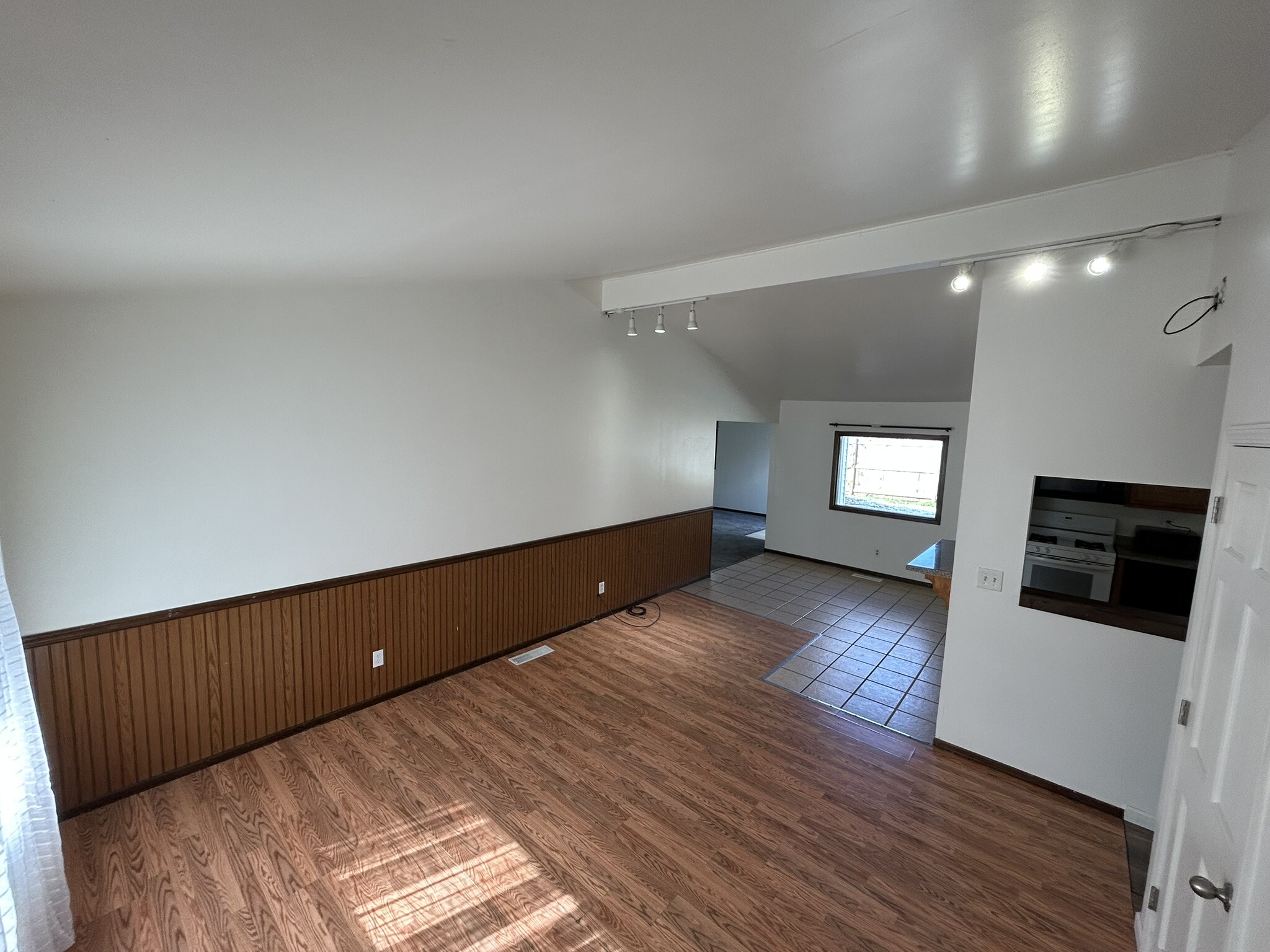 Large Living Room - 1882 Paul Dr