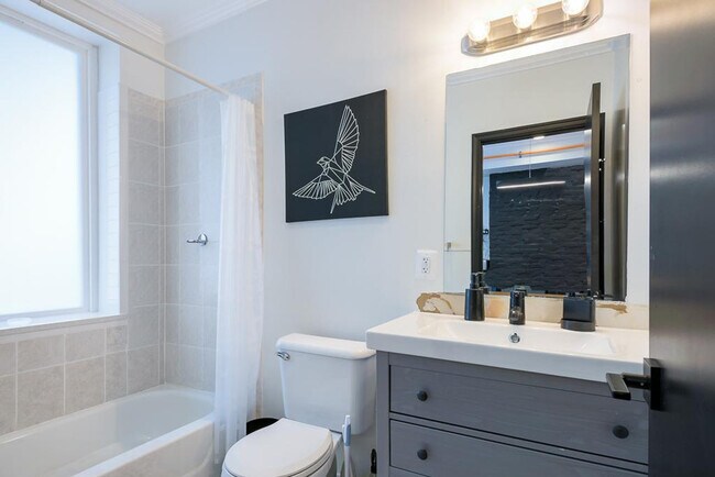 Building Photo - 1322 9th St NW