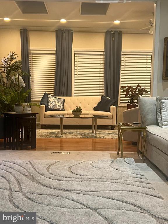 Building Photo - 12429 Willow Falls Dr