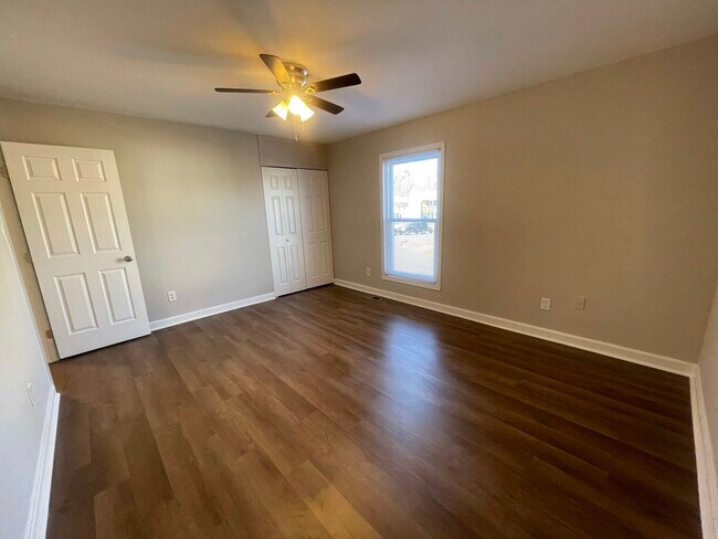 Building Photo - 134 Hickok Cir