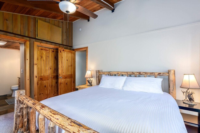 Building Photo - 57314 Approach Ln