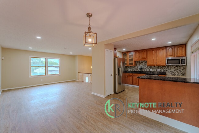 Building Photo - 1467 Hazelgrove Dr