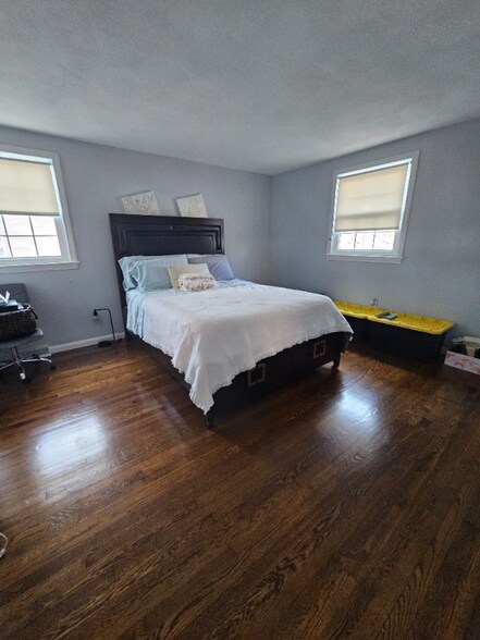 Building Photo - 8 Lee St