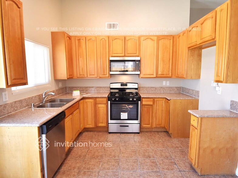 Building Photo - 15720 Shadow Mountain Ln