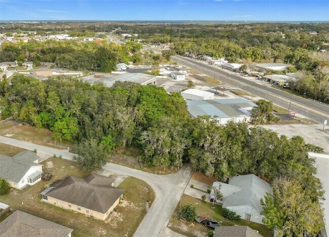 Building Photo - 201 Fern Ct