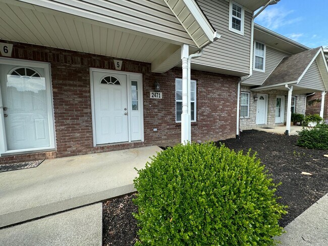 Building Photo - Available June 25, 2026!