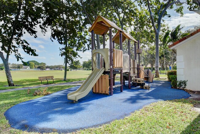 Building Photo - 7390 Ashley Shores Cir