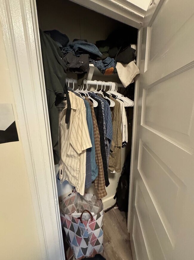 Building Photo - Single-Family House in Allston, In-Unit Laundry, Porch, Central Heat/AC, Parking, Eat-in Kitchen