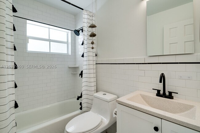 Building Photo - 6761 SW 76th Terrace