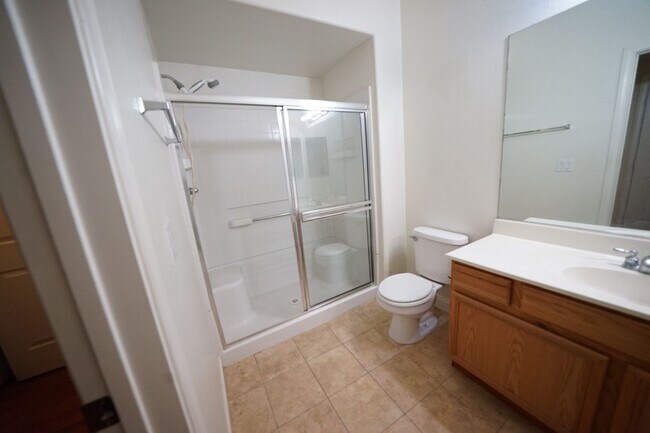 Building Photo - NO SHOWINGS until 5/1/2026