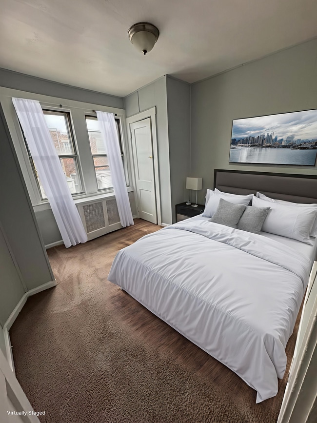 Building Photo - 841 Bridge St